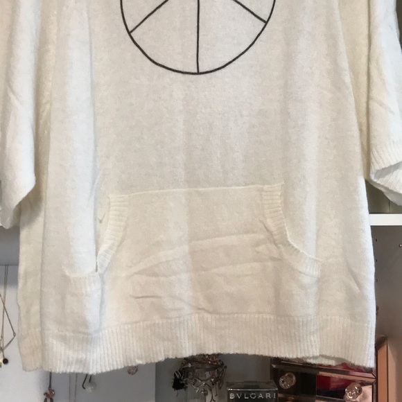 WILDFOX Peace Sign Oversized Hooded Poncho Sweater - Picture 5 of 11